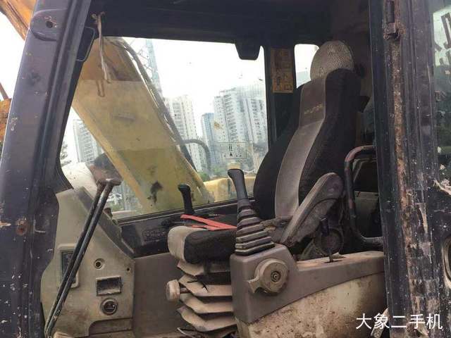 现代 R80-7 挖掘机