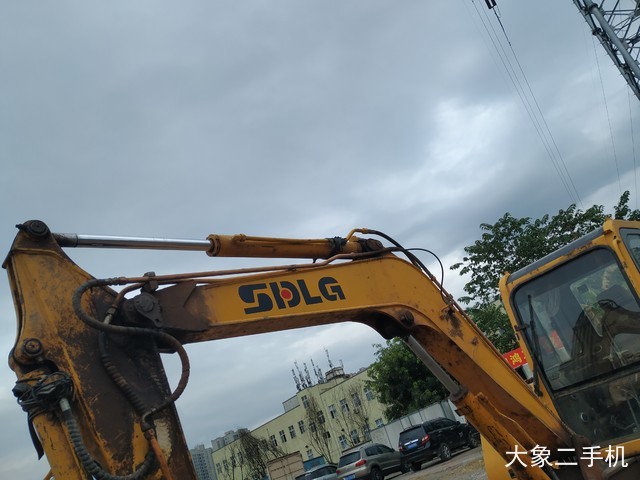 山东临工 LG660 挖掘机