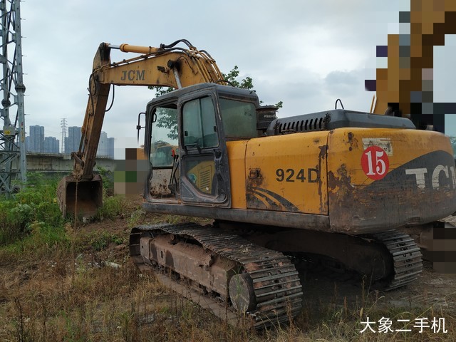 山重建机 JCM922D 挖掘机