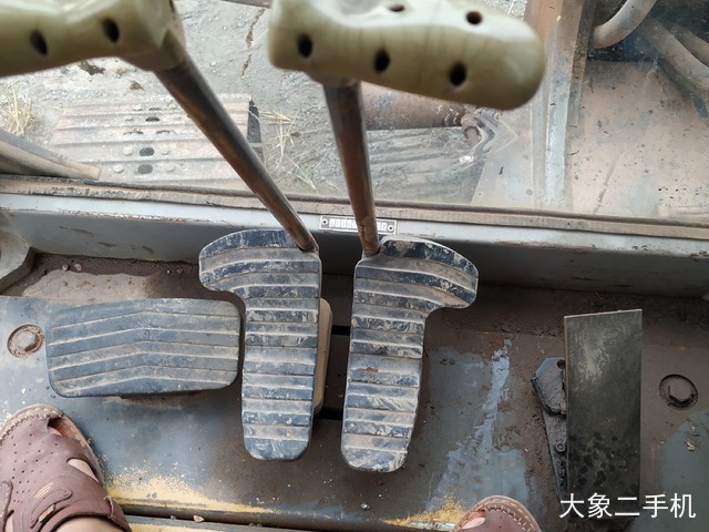 山东临工 LG660 挖掘机