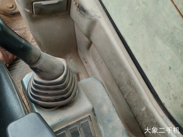 山重建机 JCM922D 挖掘机