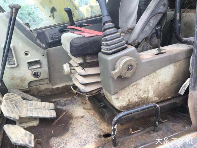 现代 R80-7 挖掘机