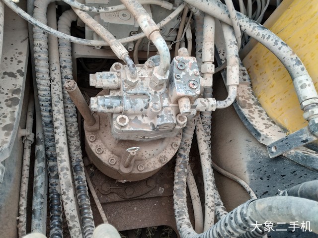 山重建机 JCM922D 挖掘机