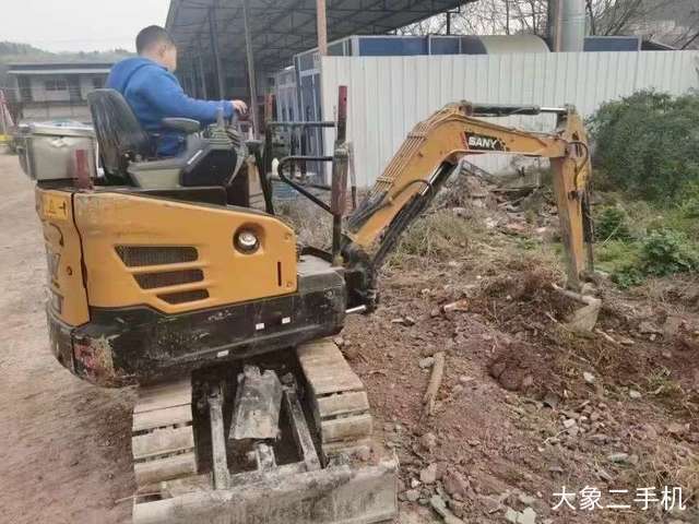 三一重工 SY16C 挖掘机