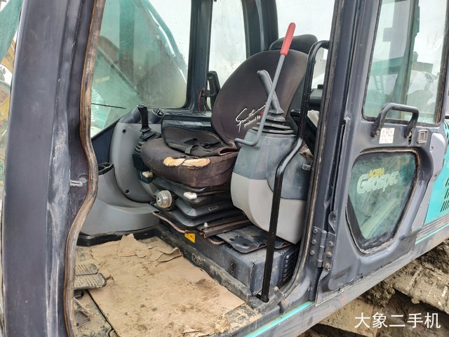 神钢 SK350LC-8 挖掘机