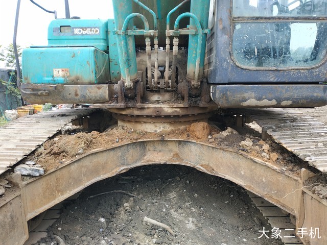 神钢 SK260LC-8 挖掘机