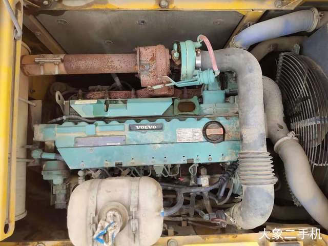 沃尔沃 EC210B 挖掘机