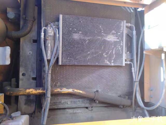 现代 R305LC-7 挖掘机