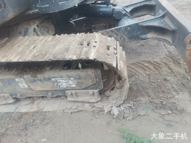 山东临工 E660F 挖掘机