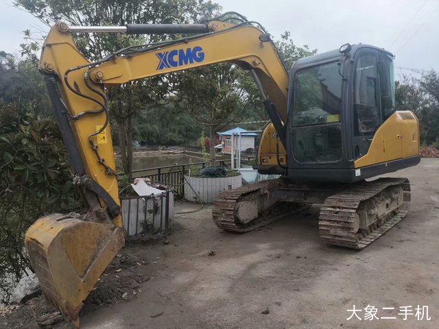 徐工 XE85D 挖掘机