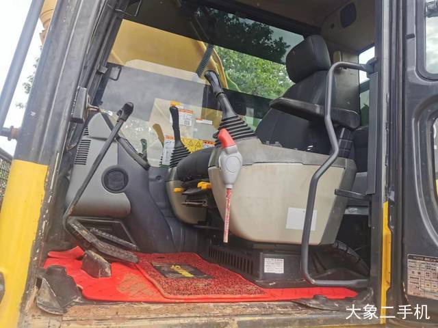 小松 PC200-8N1 挖掘机