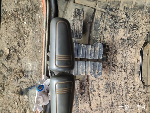 斗山 DX260LC-9C 挖掘机