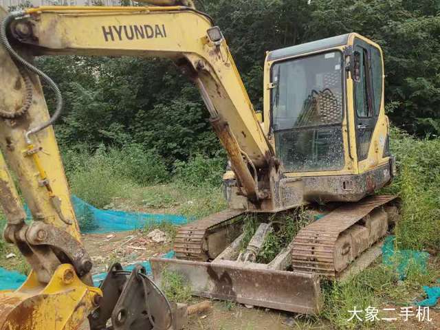 现代 R60-9 挖掘机