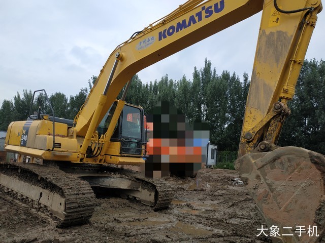 小松 PC240LC-8M0 挖掘机