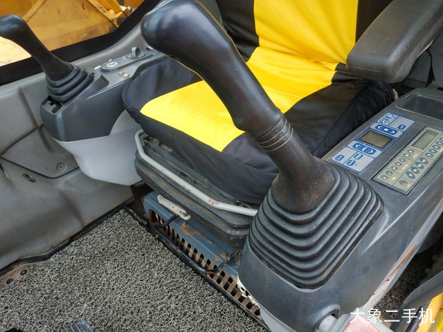 三一重工 SY135C 挖掘机