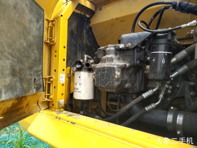 小松 PC240LC-8M0 挖掘机