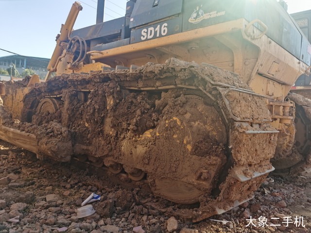 山推 SD16标准型 推土机