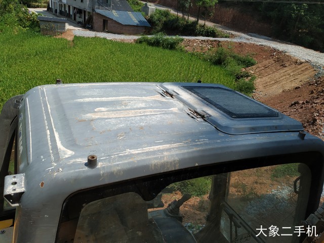 徐工 XE150D 挖掘机