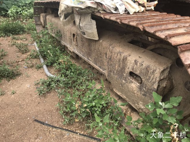 雷沃重工 FR65V8 挖掘机