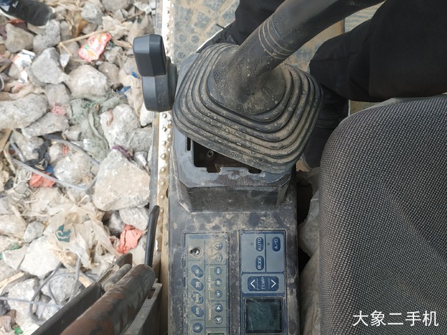 三一重工 SY65C 挖掘机