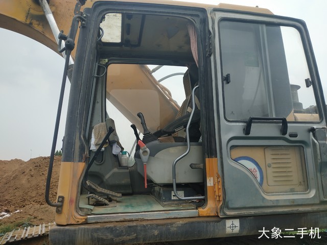 三一重工 SY235C 挖掘机