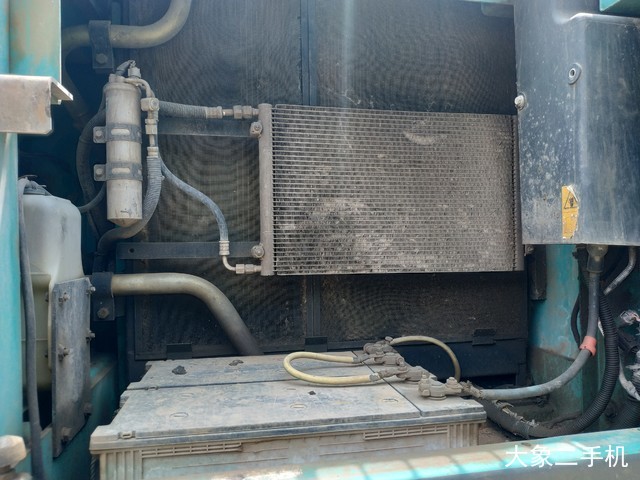 神钢 SK200-8 挖掘机