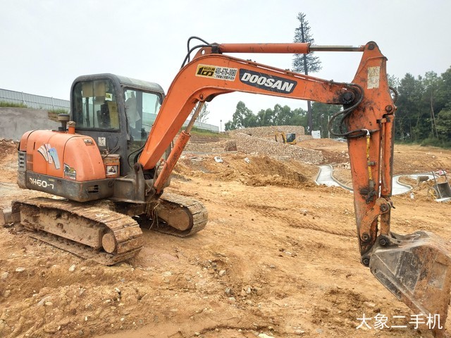 斗山 DH60-7 挖掘机