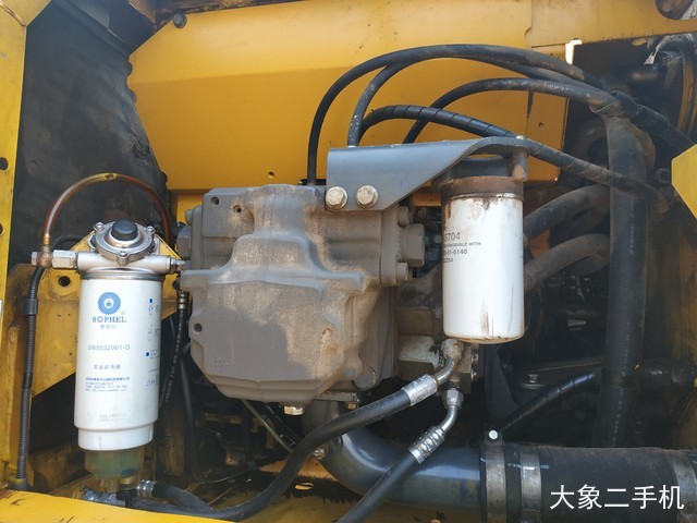 小松 PC220-8 挖掘机