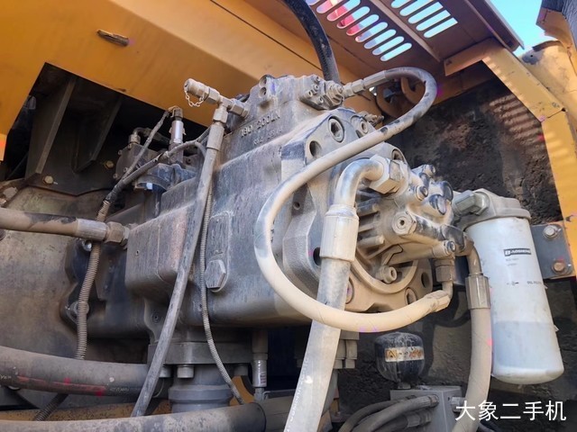 徐工 XE470D 挖掘机