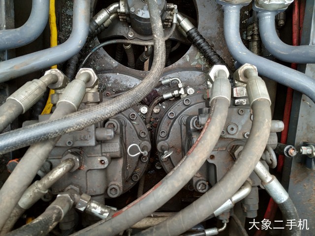 徐工 XE470D 挖掘机