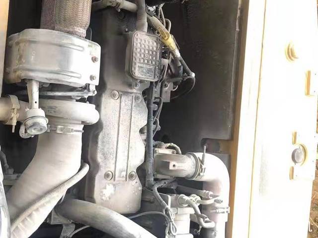 徐工 XE215 挖掘机