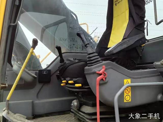 沃尔沃 EC240BLC 挖掘机