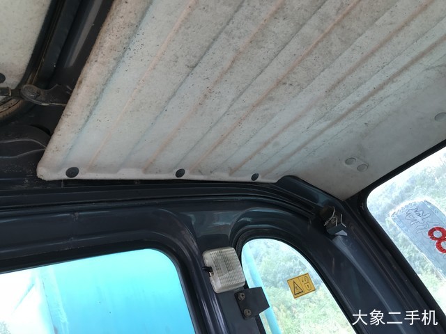 神钢 SK200-8 挖掘机