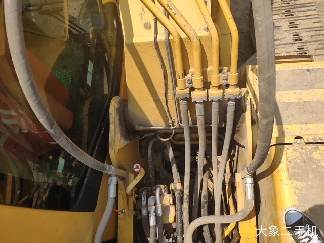 小松 PC240LC-8 挖掘机