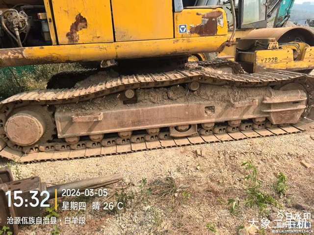 徐工 XE210 挖掘机