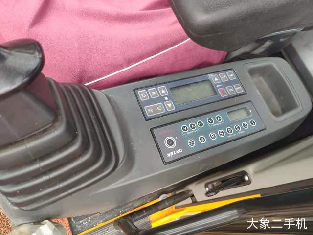 龙工 LG6150 挖掘机