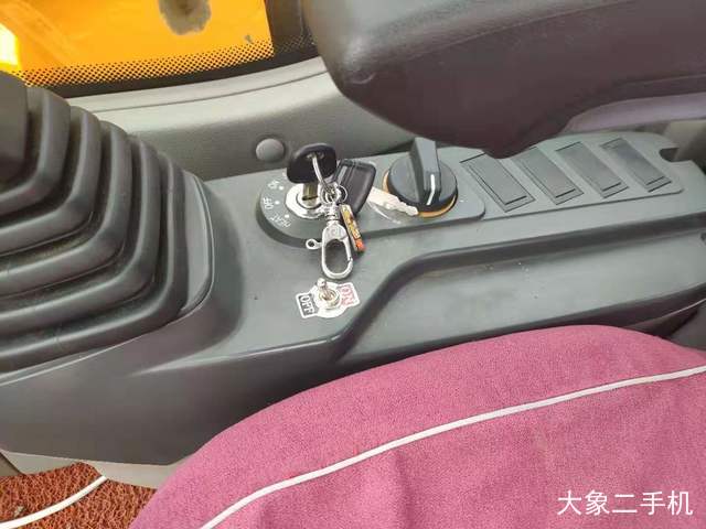 龙工 LG6150 挖掘机