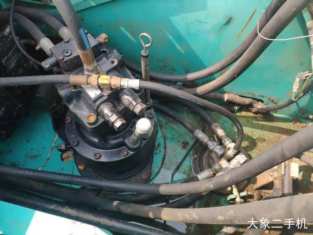 神钢 SK210LC-8 挖掘机