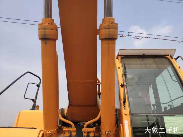 现代 R385LC-9T 挖掘机