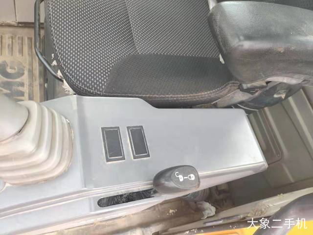 徐工 XE135D 挖掘机