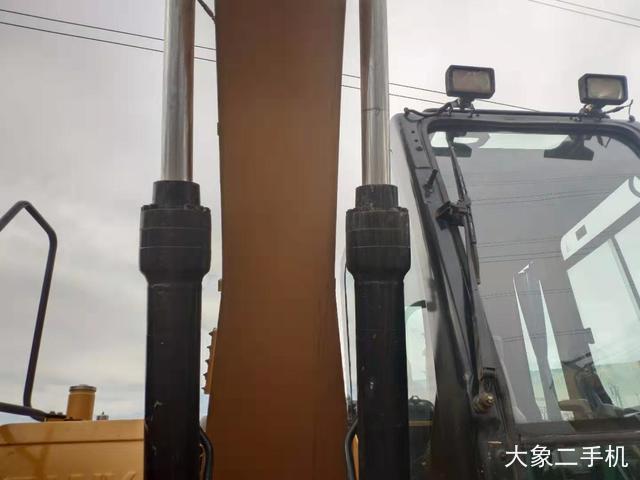 三一重工 SY135C-9 挖掘机