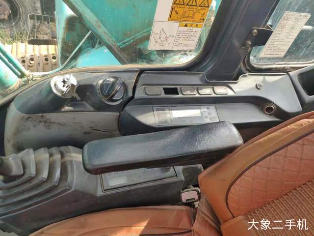 神钢 SK210LC-8 挖掘机