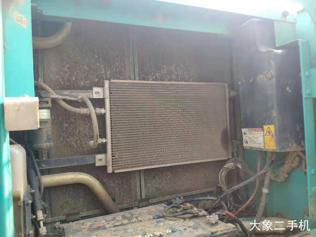 神钢 SK210LC-8 挖掘机