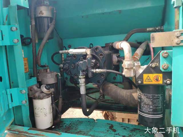 神钢 SK210LC-8 挖掘机