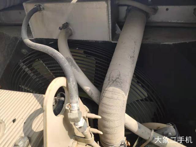 现代 R385LC-9T 挖掘机