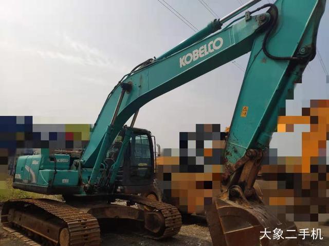 神钢 SK210LC-8 挖掘机