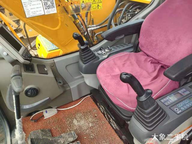 龙工 LG6150 挖掘机