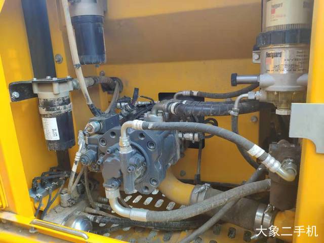 龙工 LG6150 挖掘机