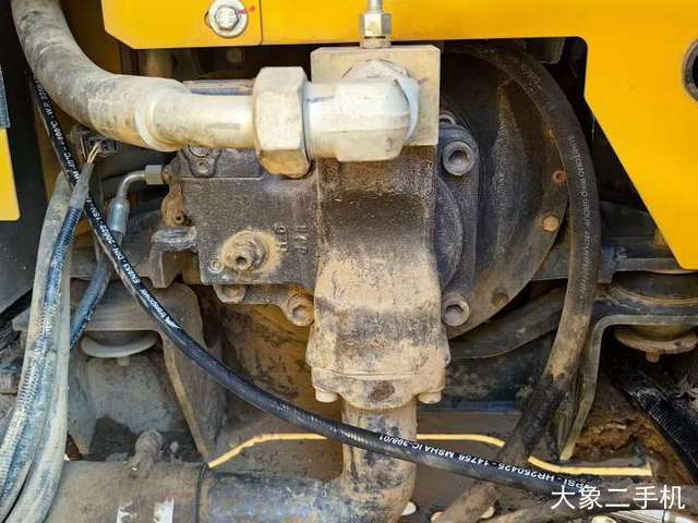 徐工 XE75D 挖掘机