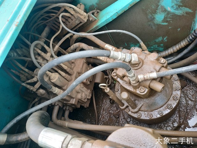 神钢 SK250-8 挖掘机